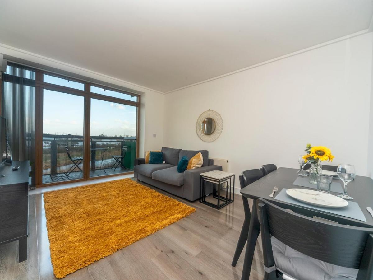 Pass The Keys Riverside Amazing Flat In London Close To The O2 المظهر الخارجي الصورة